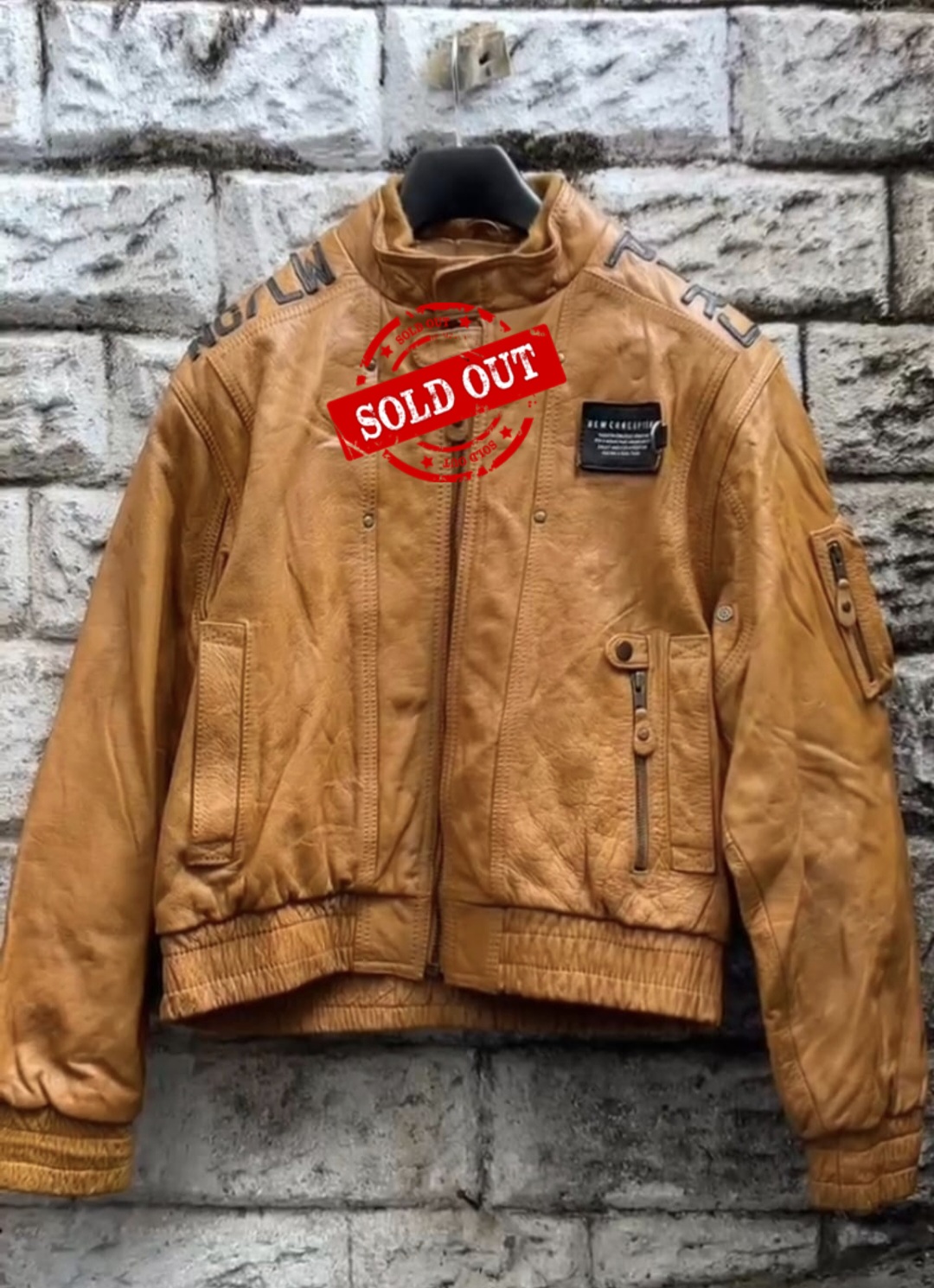 KADOYA-LEATHER JACKET / Measurements Lenght  60cm Pit to Pit 58cm - Thumbnail Video